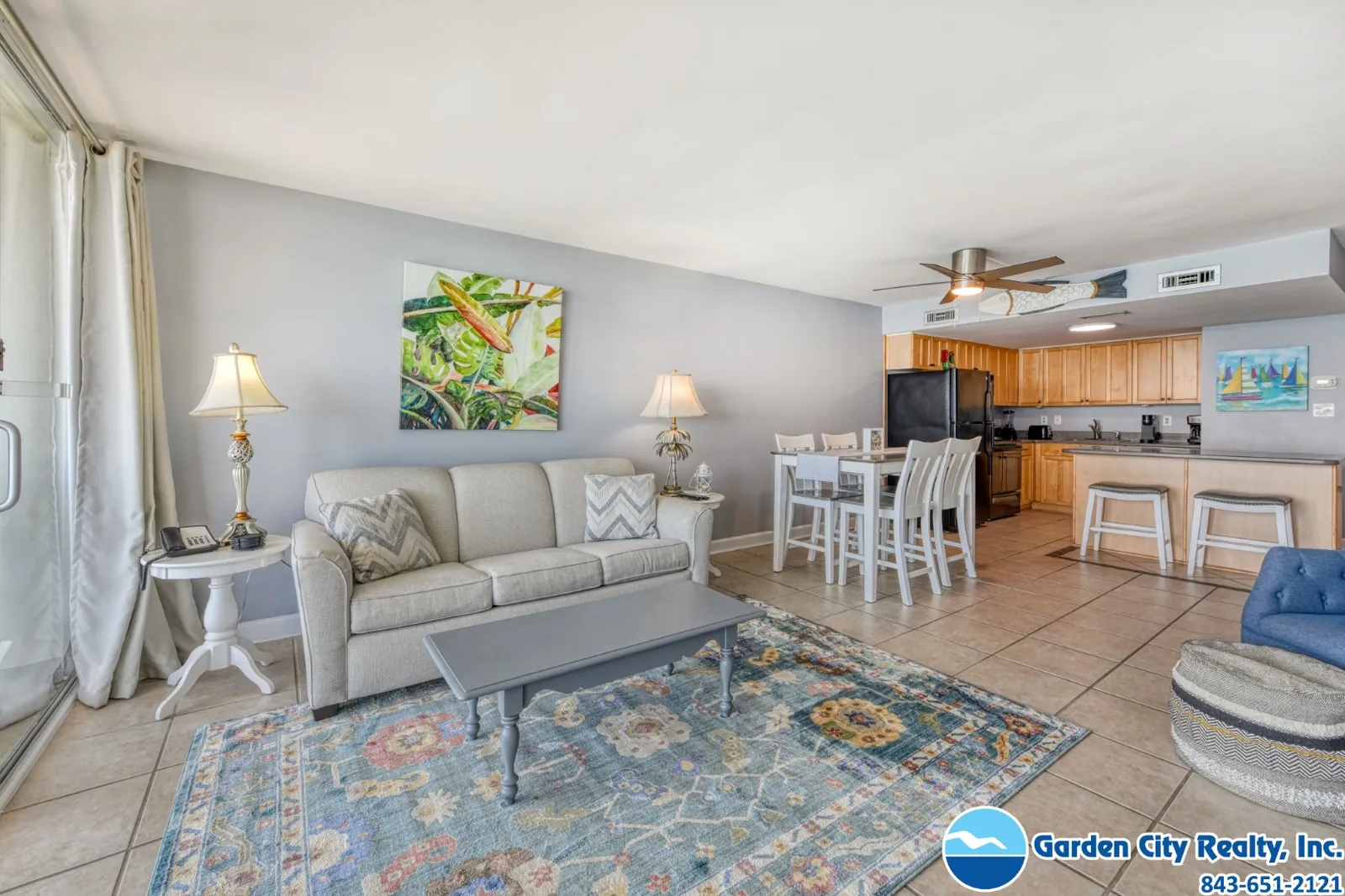 Water's Edge 1406 photo 8