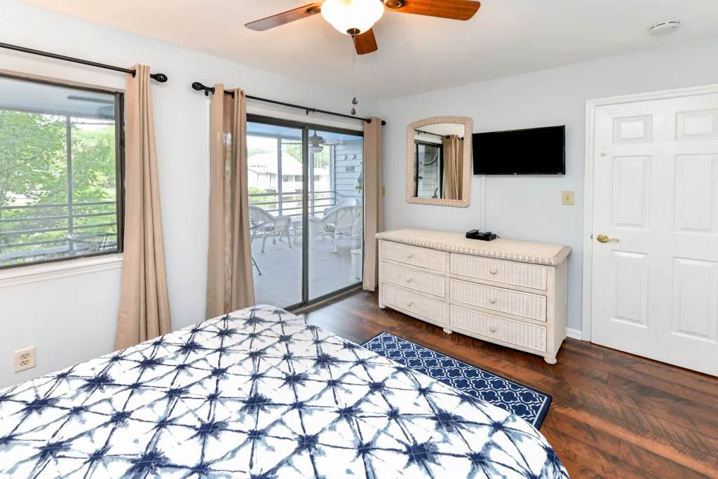Colony III 102 photo 11