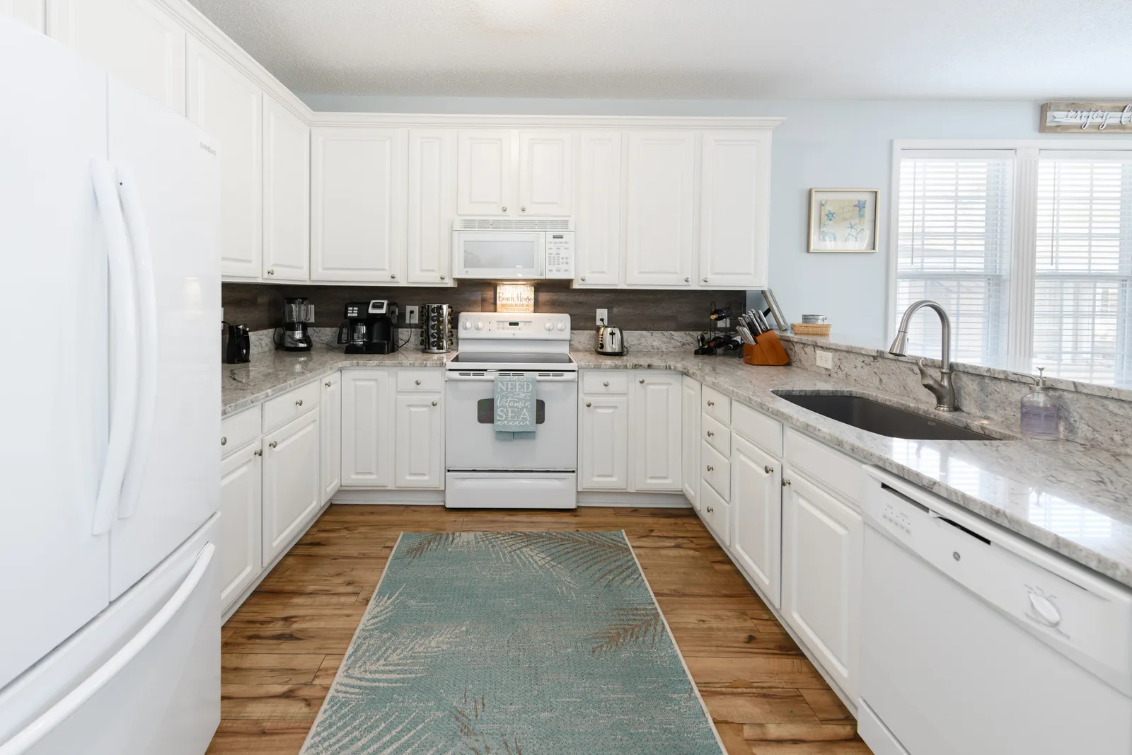 Pelican Point photo 6