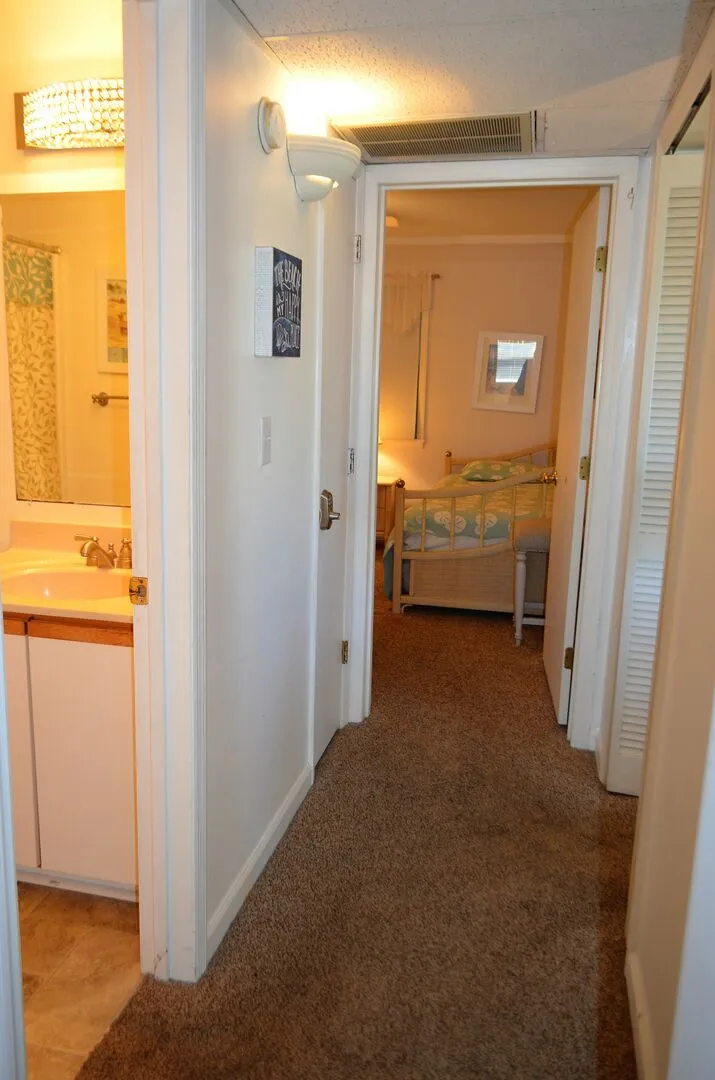 Inlet Pointe 48 photo 12