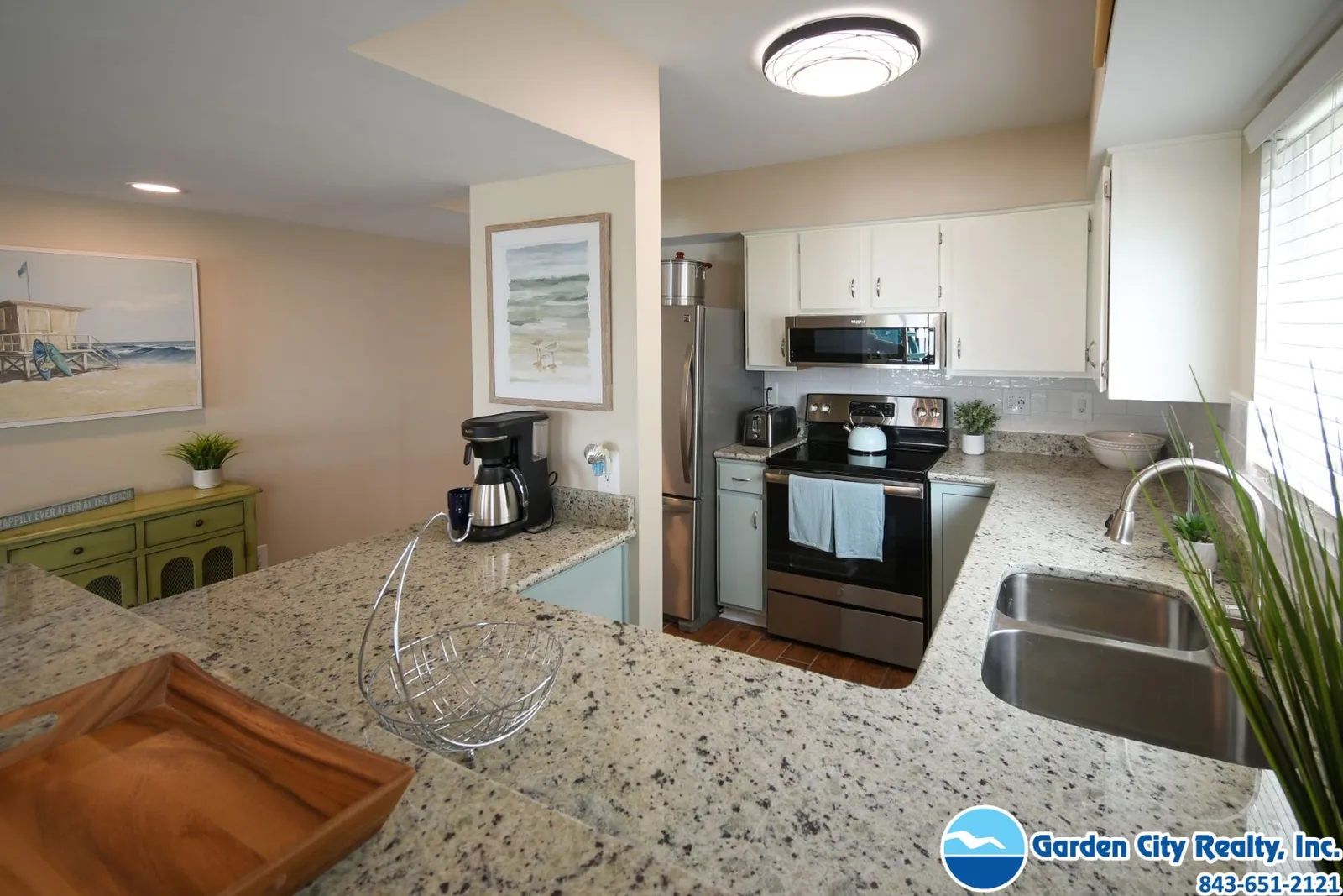 Afterdeck 106 photo 22