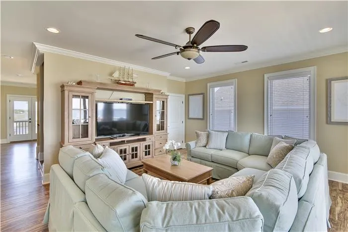 Treasure By The Sea 1037 S. Waccamaw Drive Garden City, SC 29576 photo 20