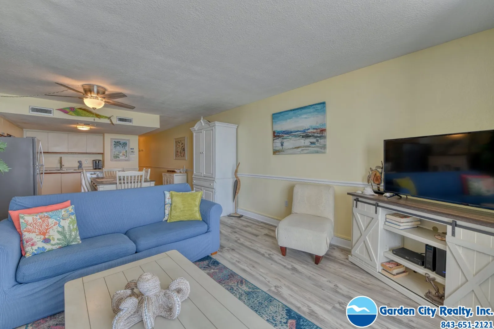 Water's Edge 708 photo 5