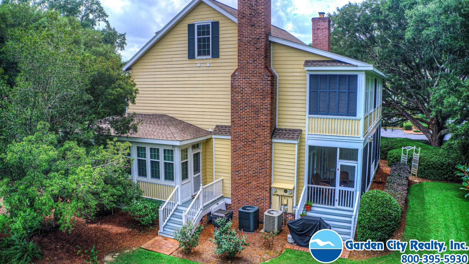 Cozy Coastal Cottage photo 22