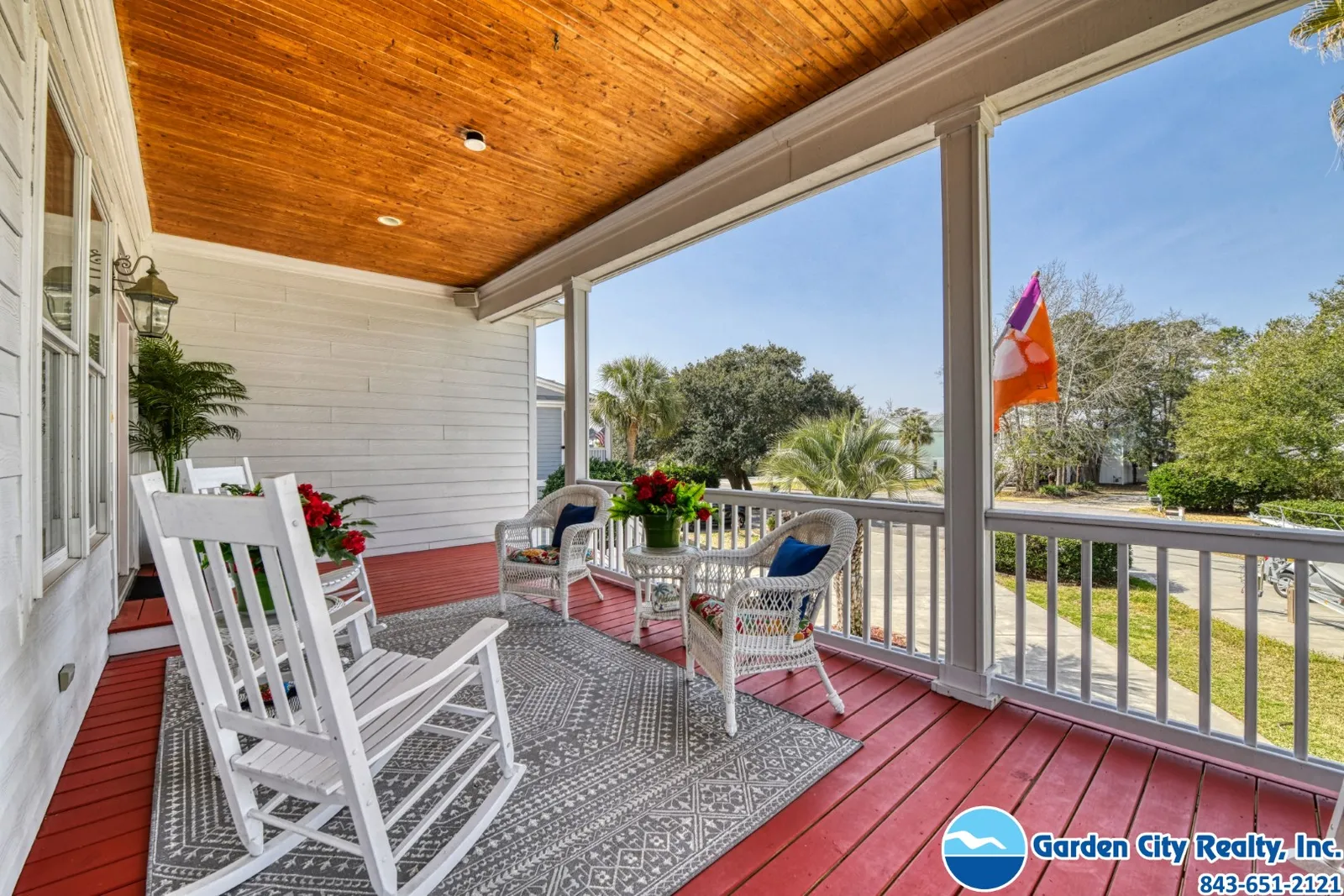 GaGa and Papa's Beach Palace photo 6