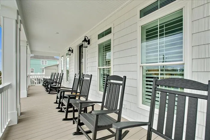 Marlie's Retreat, 121 Yaupon Ave Garden City, SC 29576 photo 11