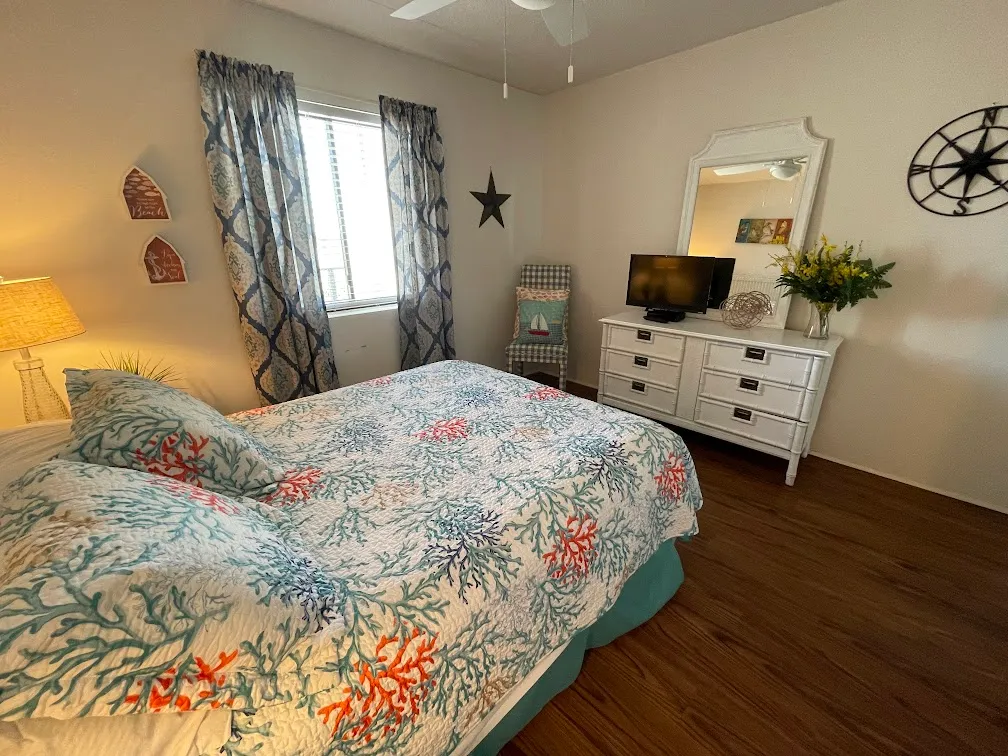 Horizon East 704 photo 21