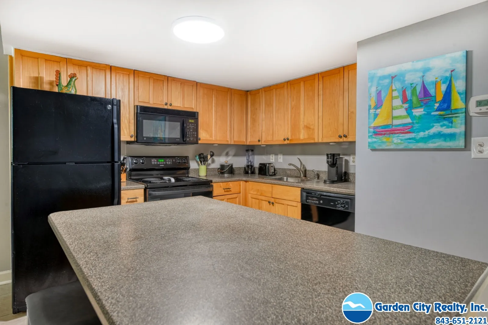 Water's Edge 1406 photo 17