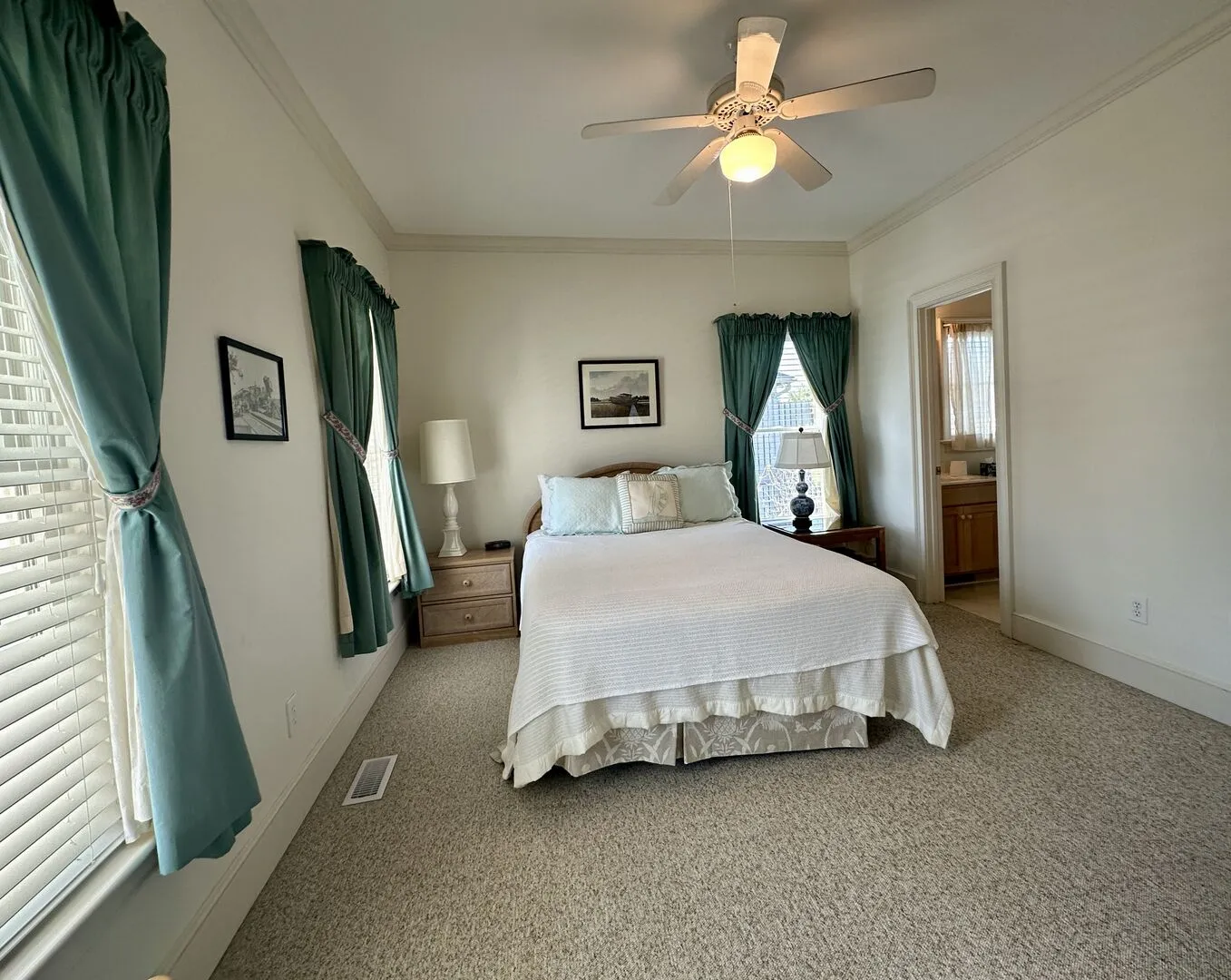 Chapman Beach House photo 18