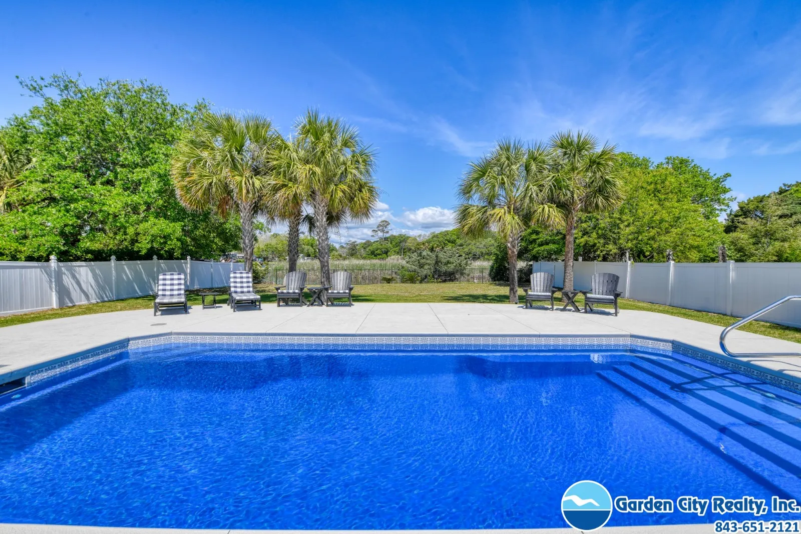Lollipops Beach House photo 7