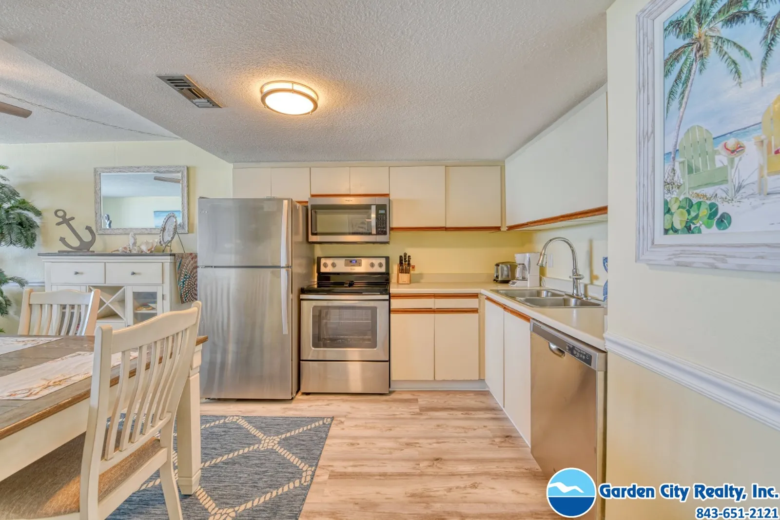 Water's Edge 708 photo 11