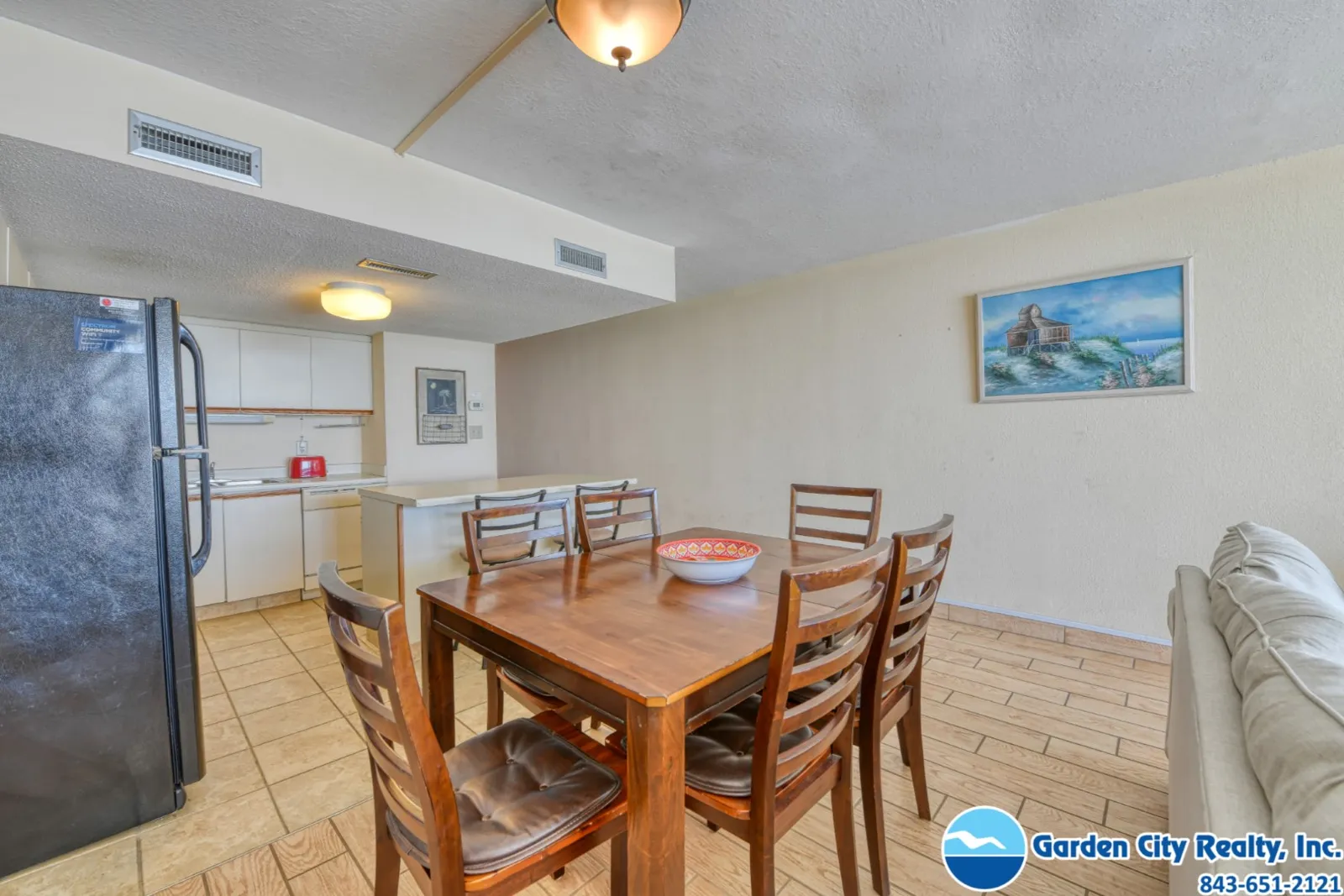 Water's Edge 709 photo 8