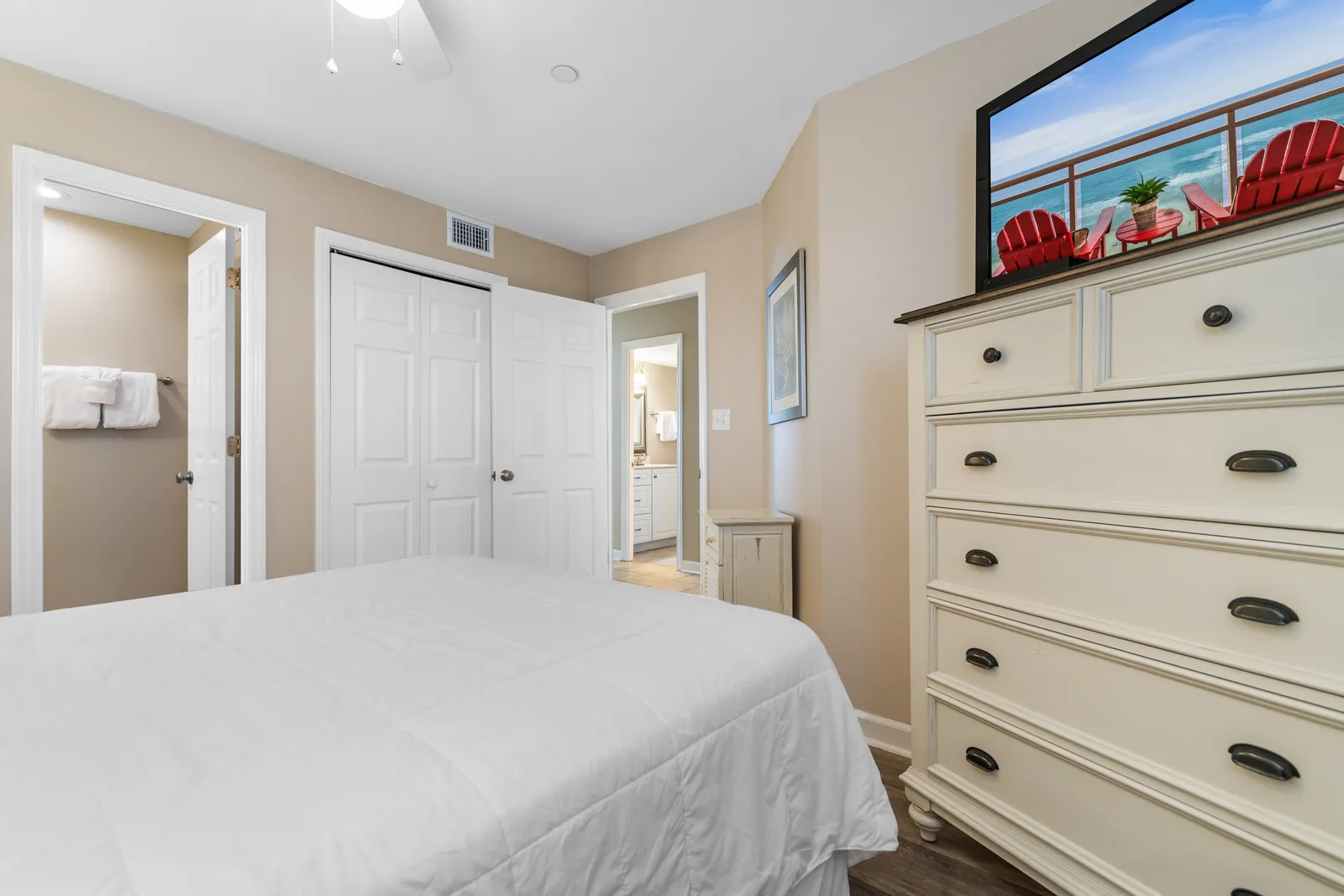 Surf Master, Unit 601 photo 22