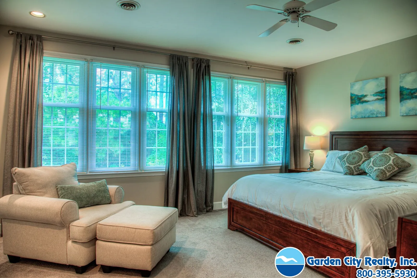 Cozy Coastal Cottage photo 15