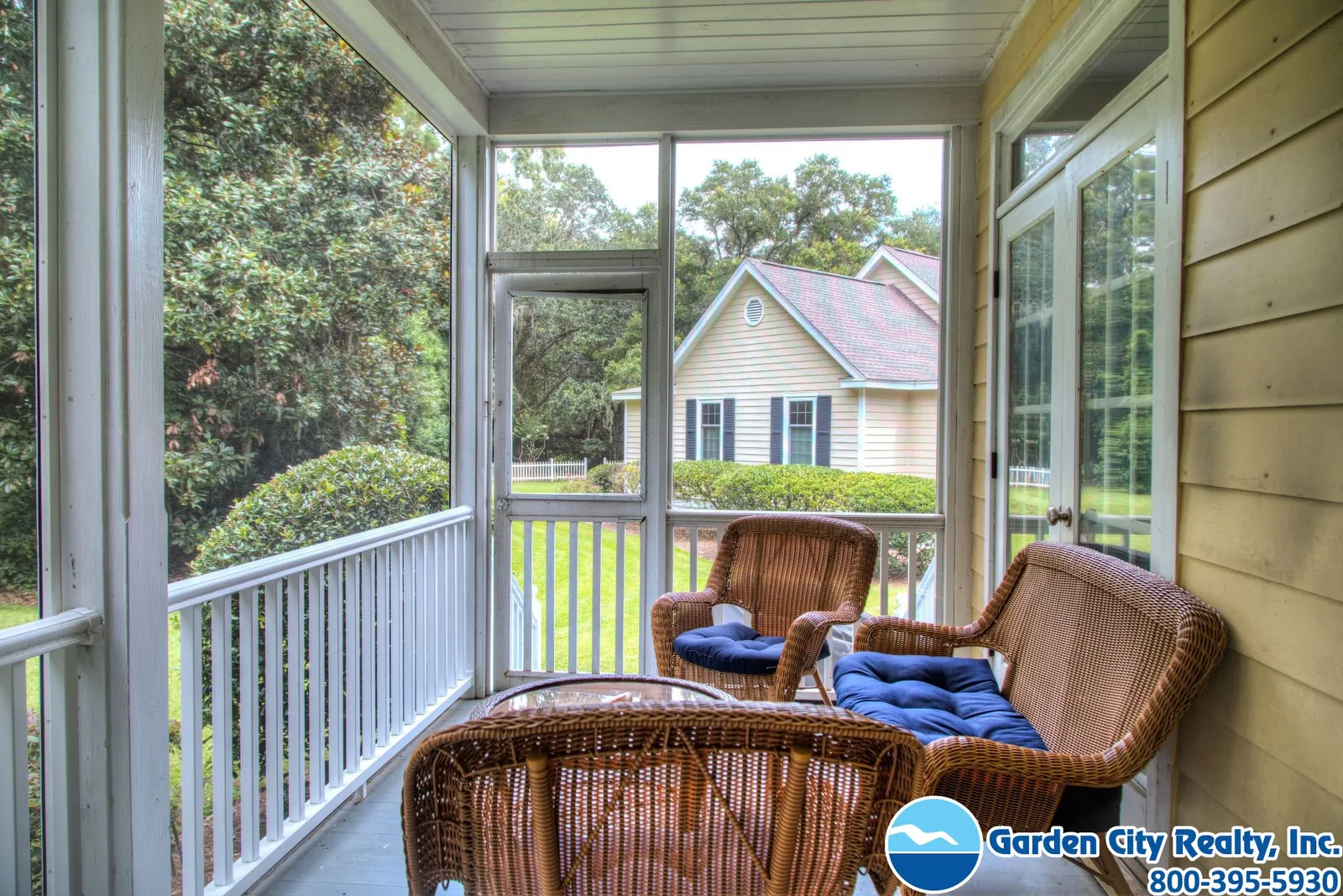 Cozy Coastal Cottage photo 21