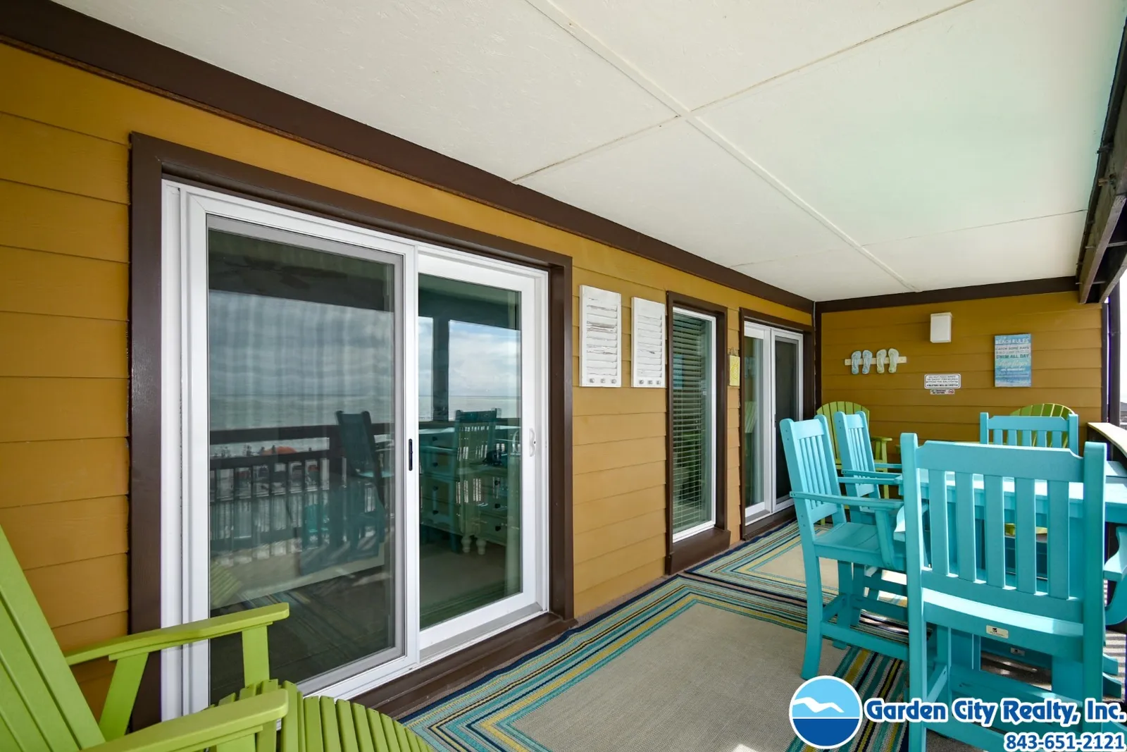 Afterdeck 105 photo 6
