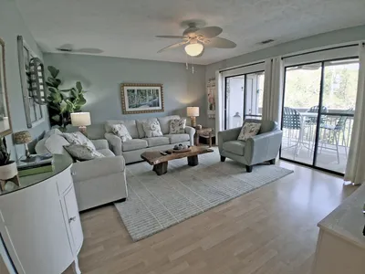 Sea Grove 303