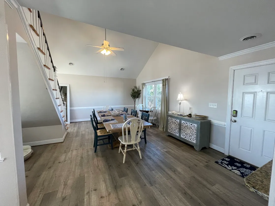 Smith House photo 9