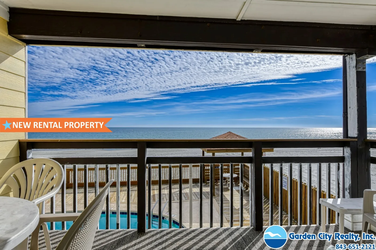 Afterdeck 104 photo 1