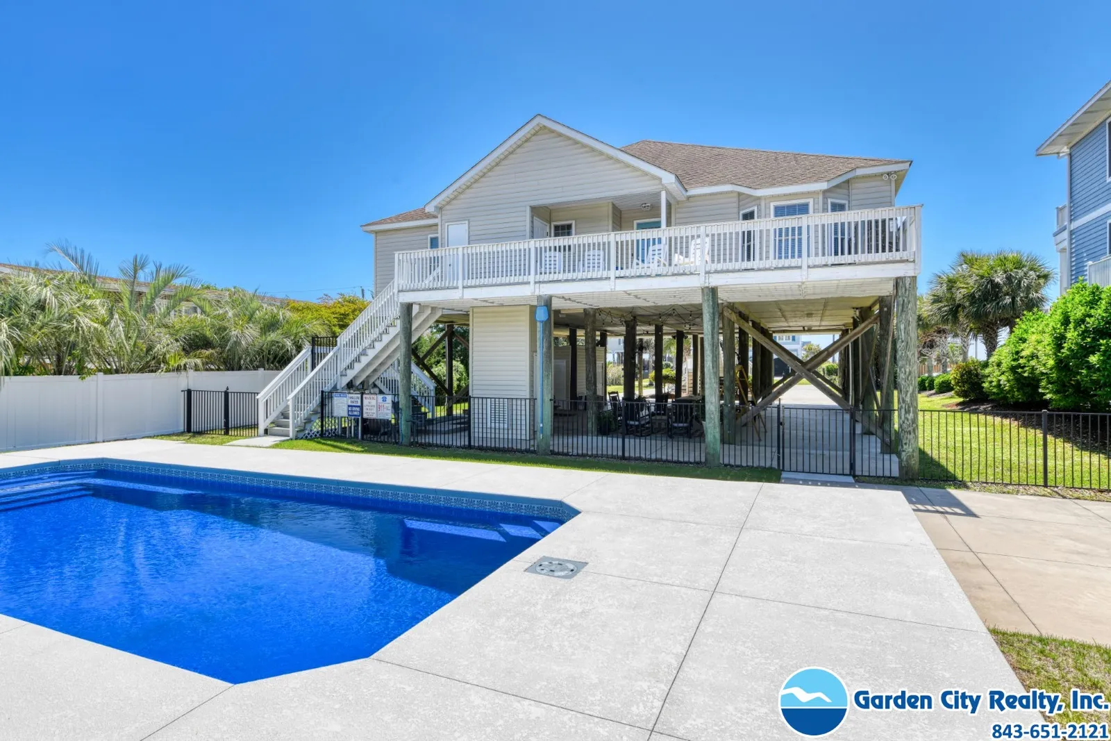 Lollipops Beach House photo 6