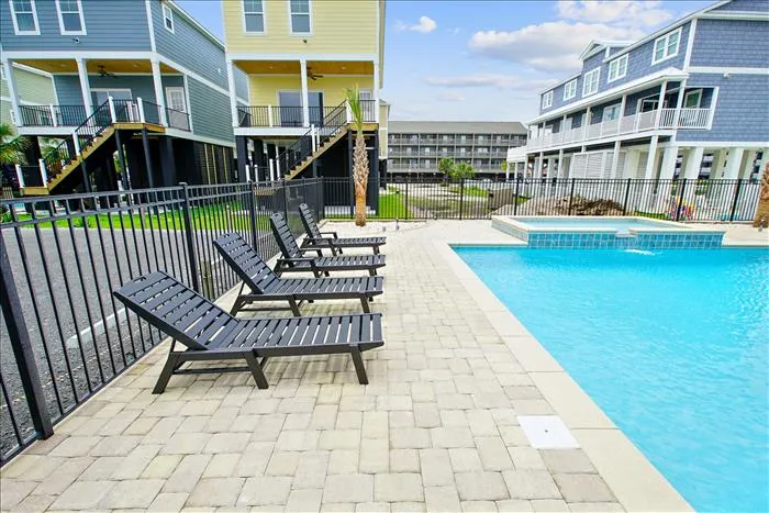 Marlie's Retreat, 121 Yaupon Ave Garden City, SC 29576 photo 8