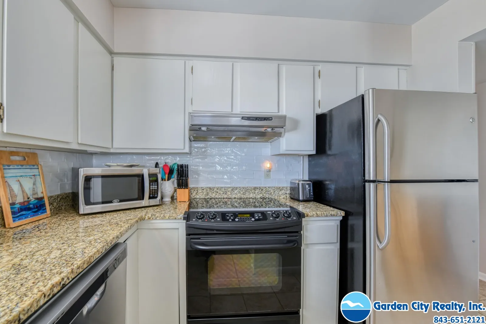 Afterdeck 104 photo 20