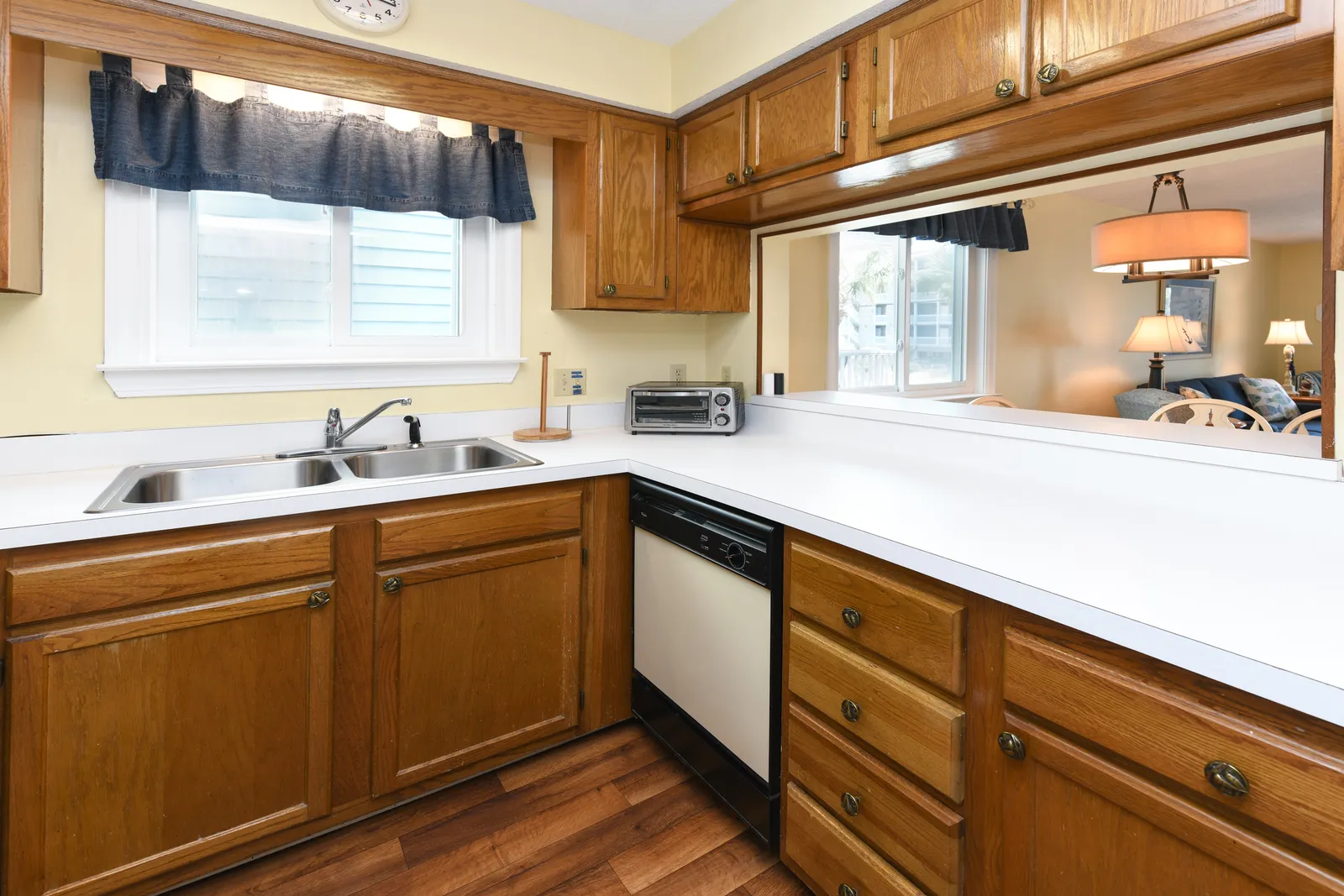 Vantage Pointe 101 photo 4