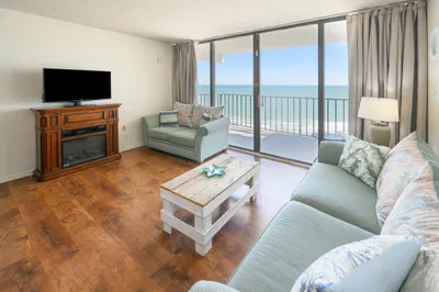 Royal Garden Resort 706