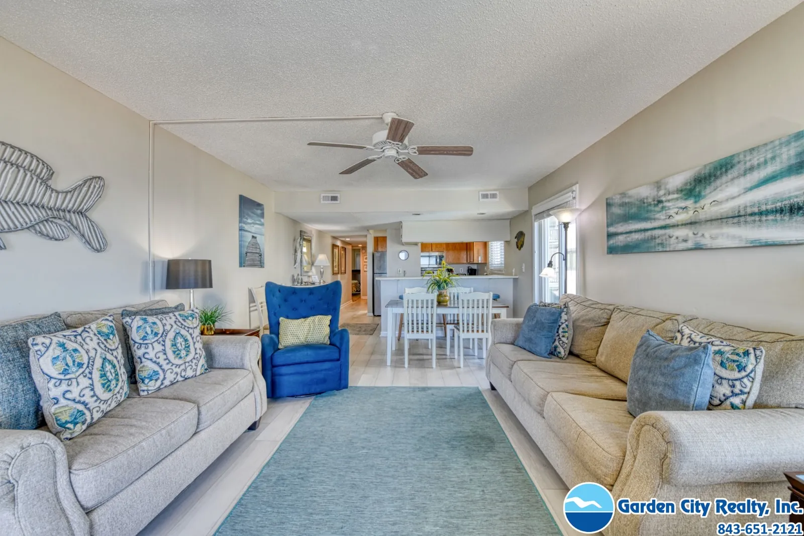 Afterdeck 206 photo 6