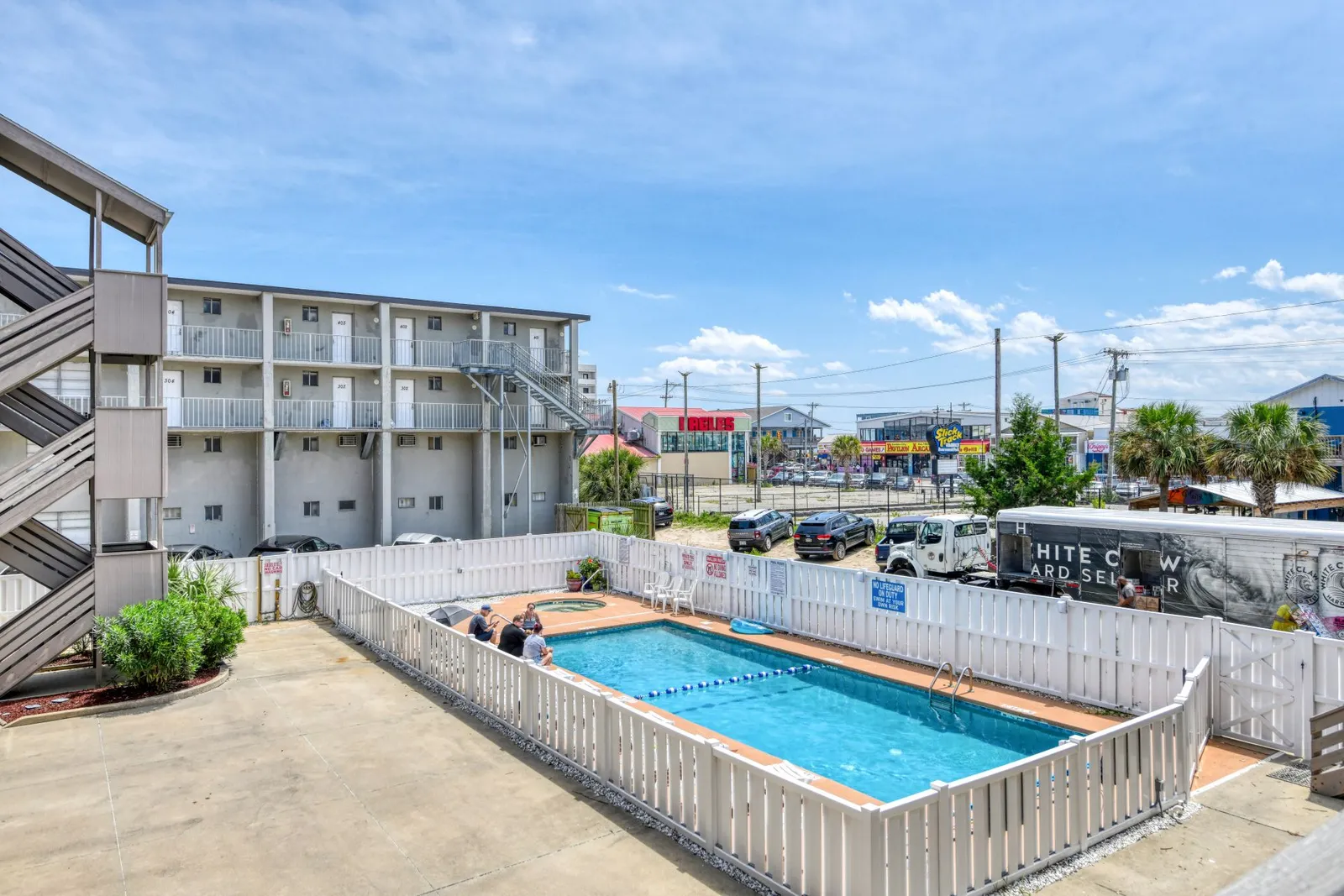 Garden City Guest House 108 photo 21
