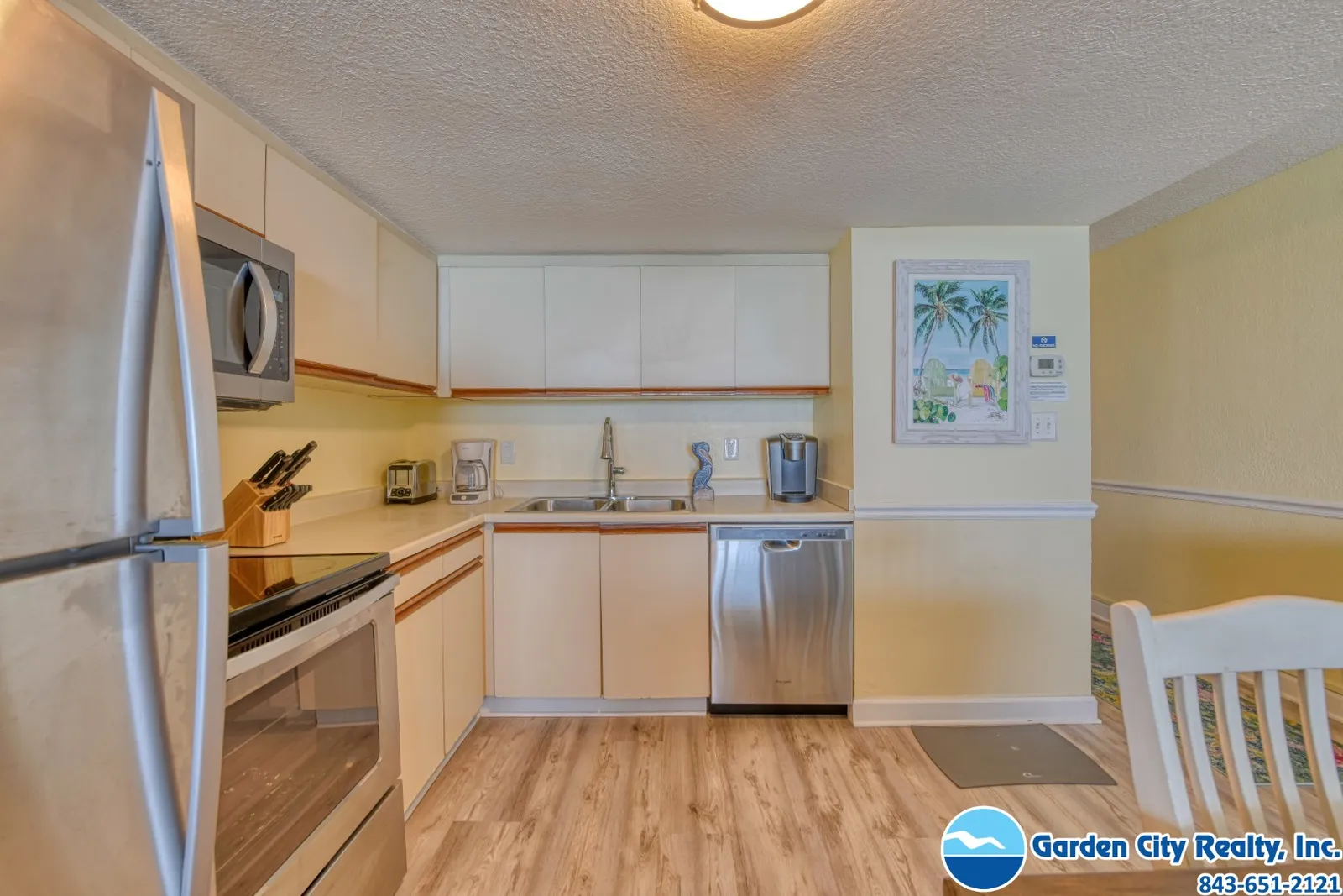 Water's Edge 708 photo 12