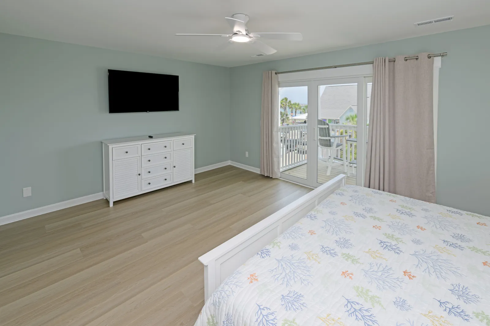 Sea View B photo 20