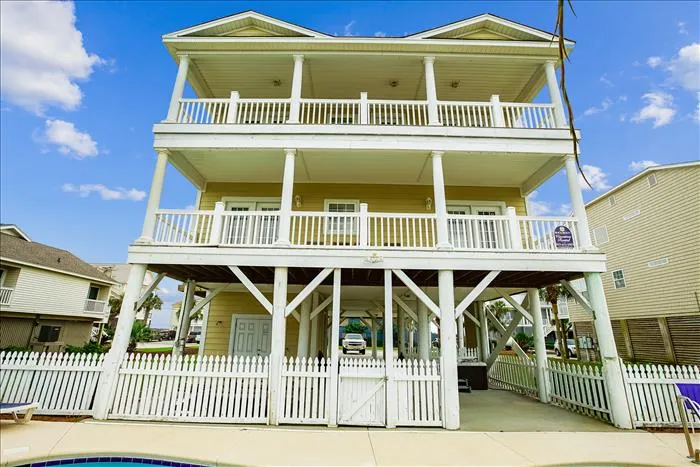 Royal Paradise 1856 S. Waccamaw Dr. Garden City, SC 29576 photo 2