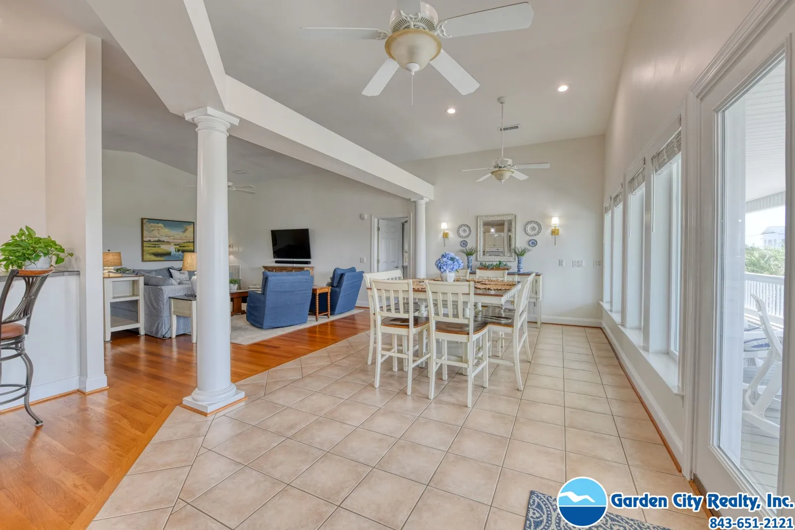 Lollipops Beach House photo 18