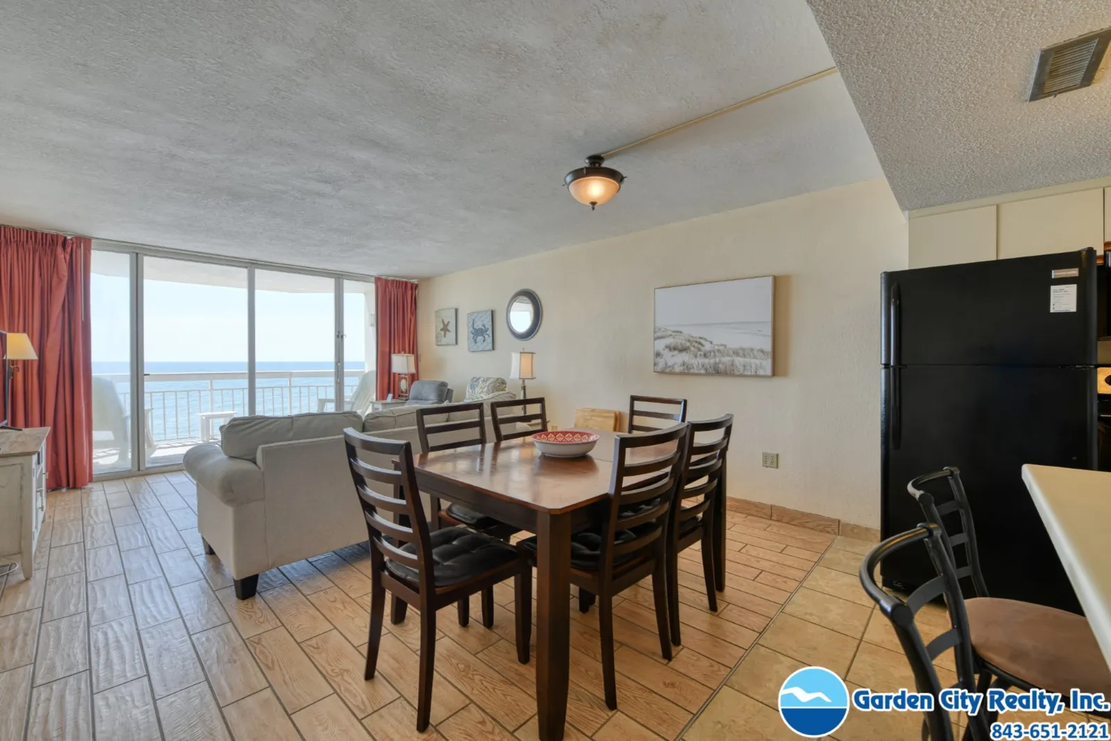 Water's Edge 709 photo 10