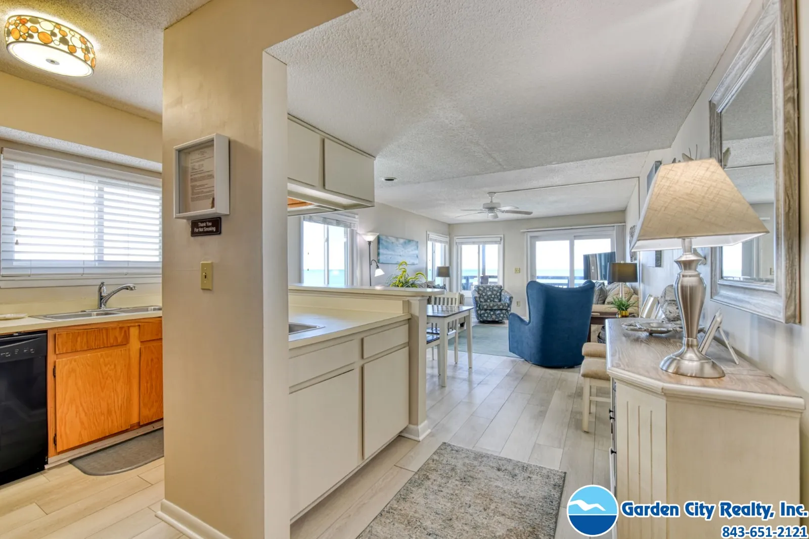 Afterdeck 206 photo 18