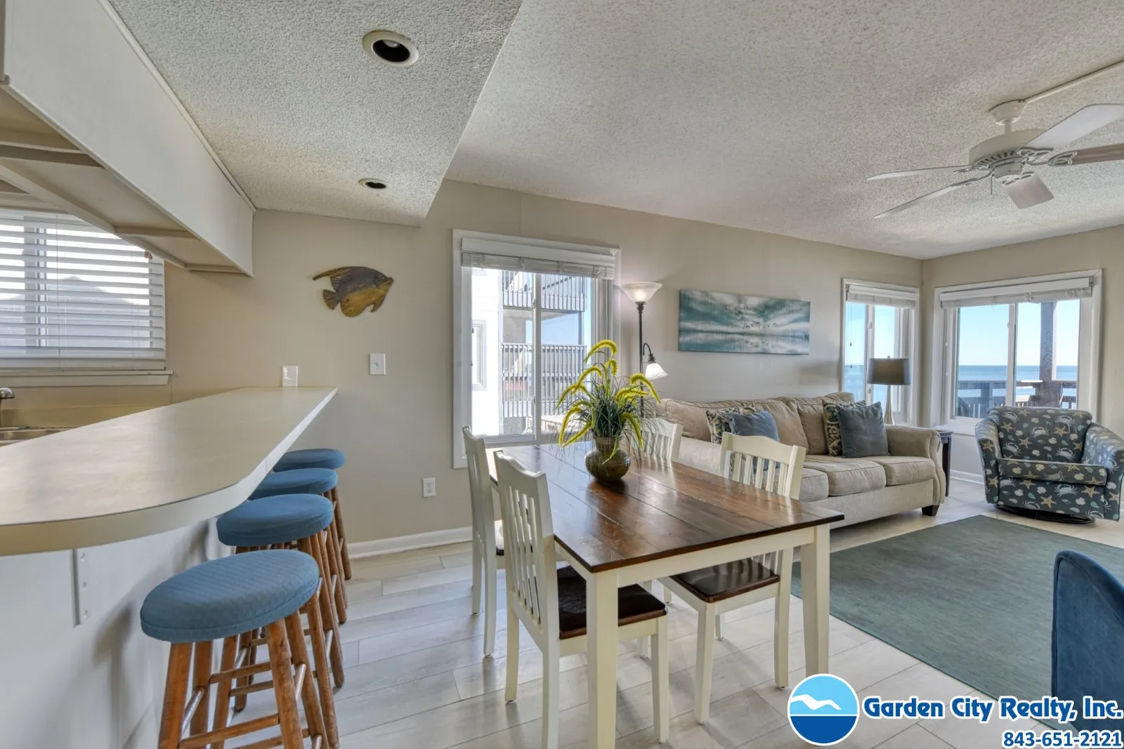 Afterdeck 206 photo 14