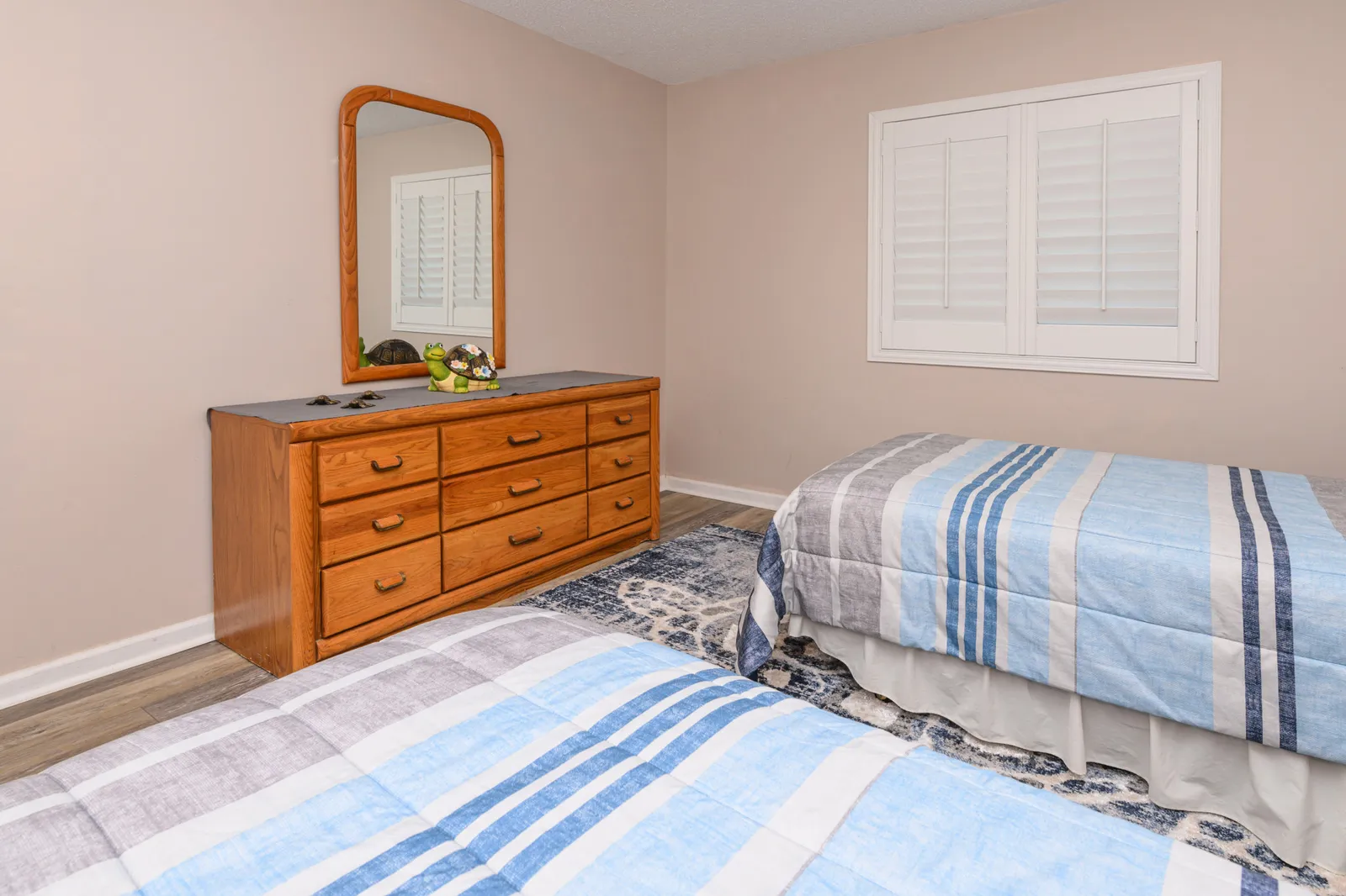 Islander I2 photo 14