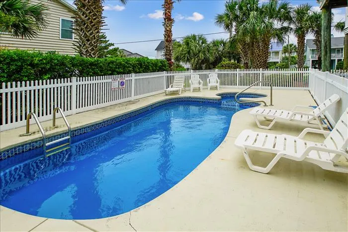 Royal Jewel 1779 S. Waccamaw Drive Garden City, SC 29576 photo 5
