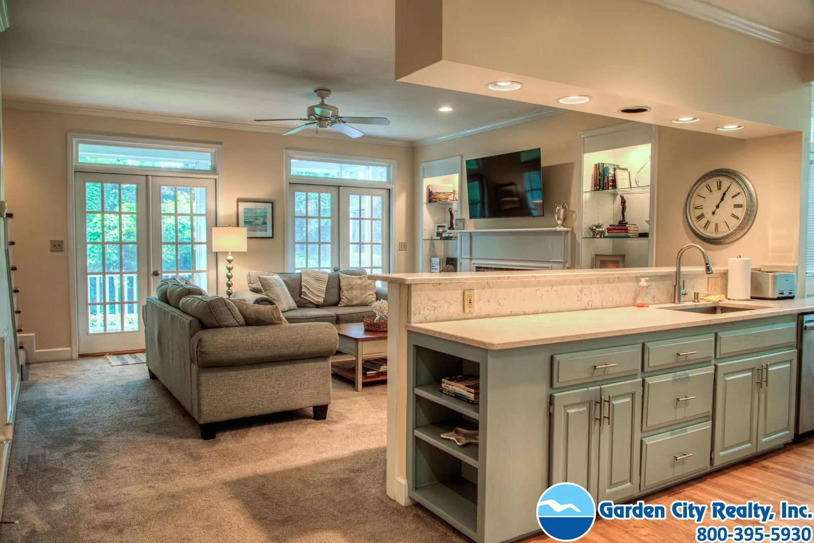 Cozy Coastal Cottage photo 12