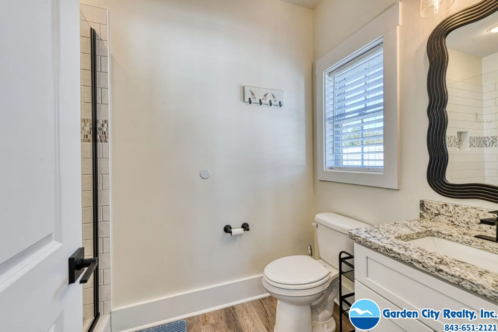 320 Cypress Avenue photo 24