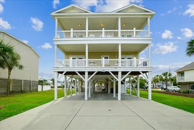 Royal Paradise 1856 S. Waccamaw Dr. Garden City, SC 29576
