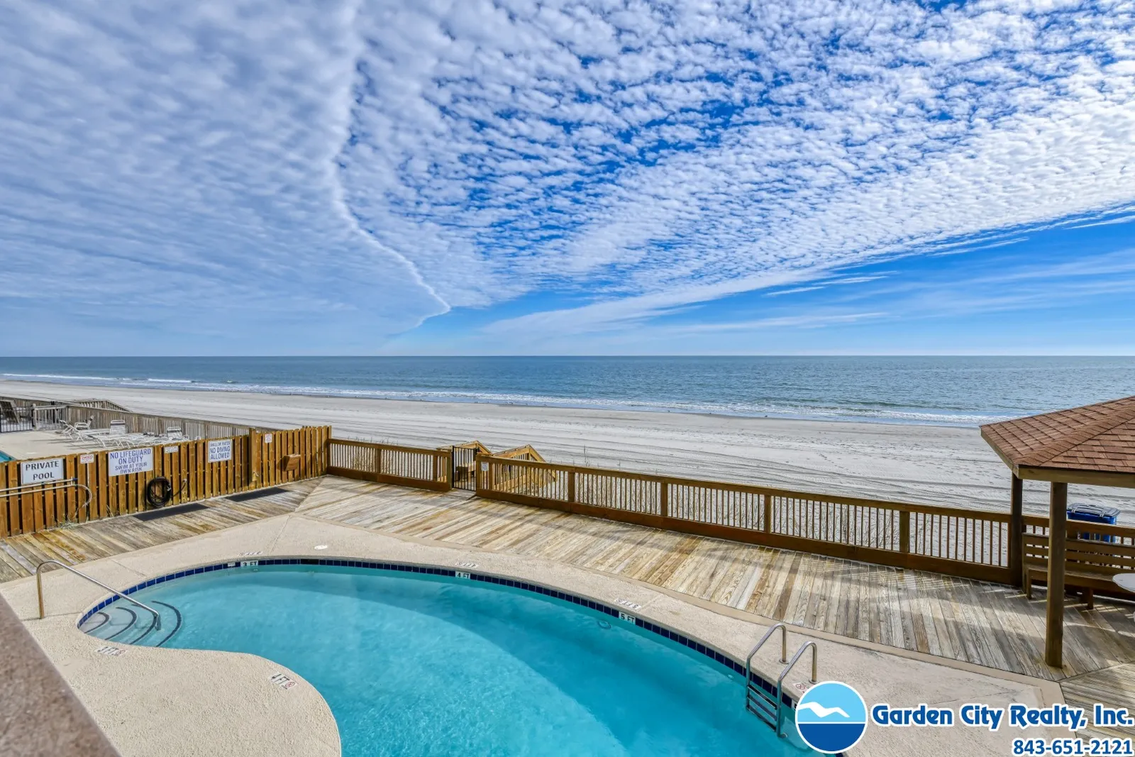 Afterdeck 104 photo 5