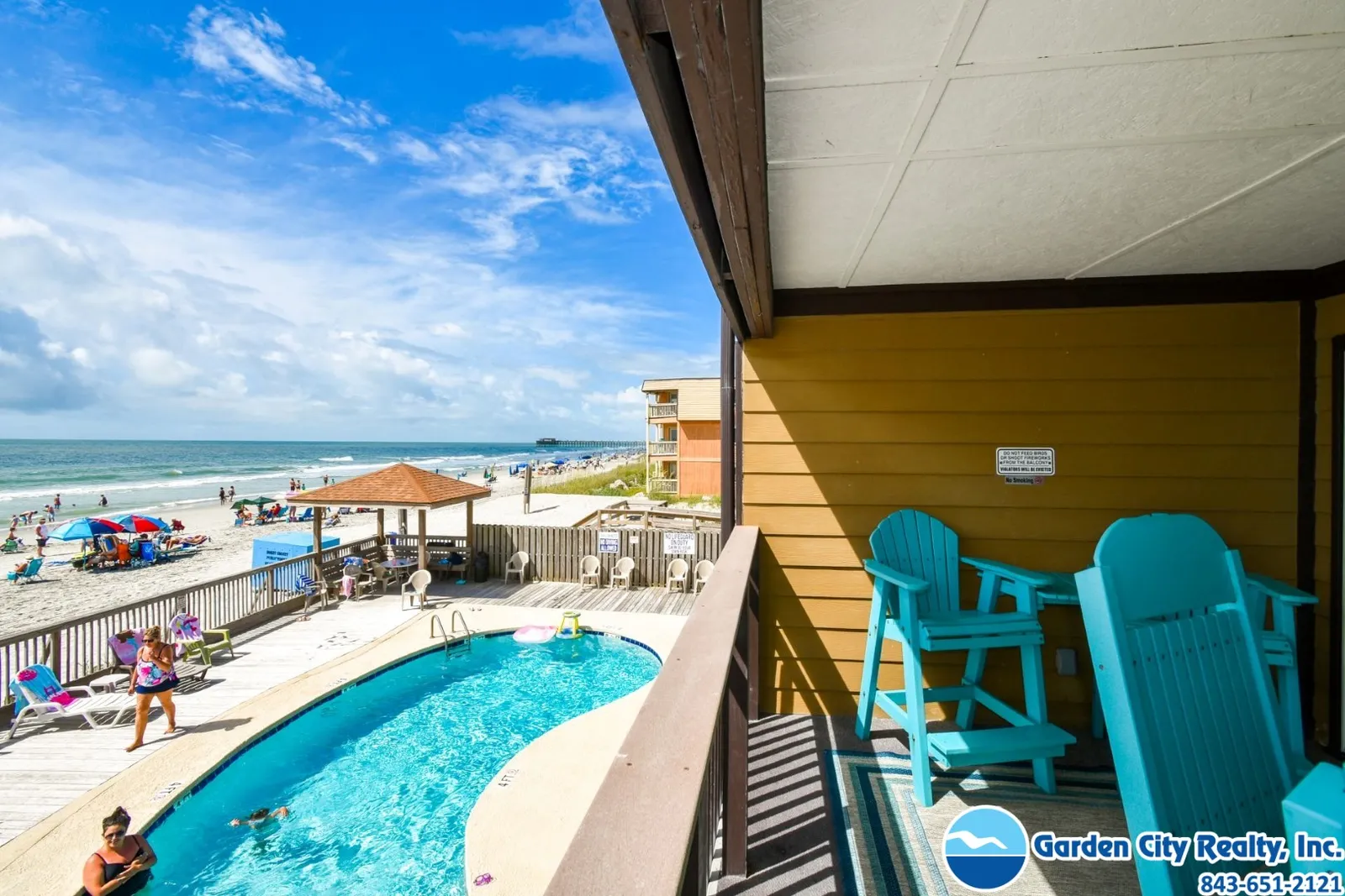 Afterdeck 106 photo 3