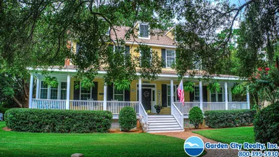 Cozy Coastal Cottage