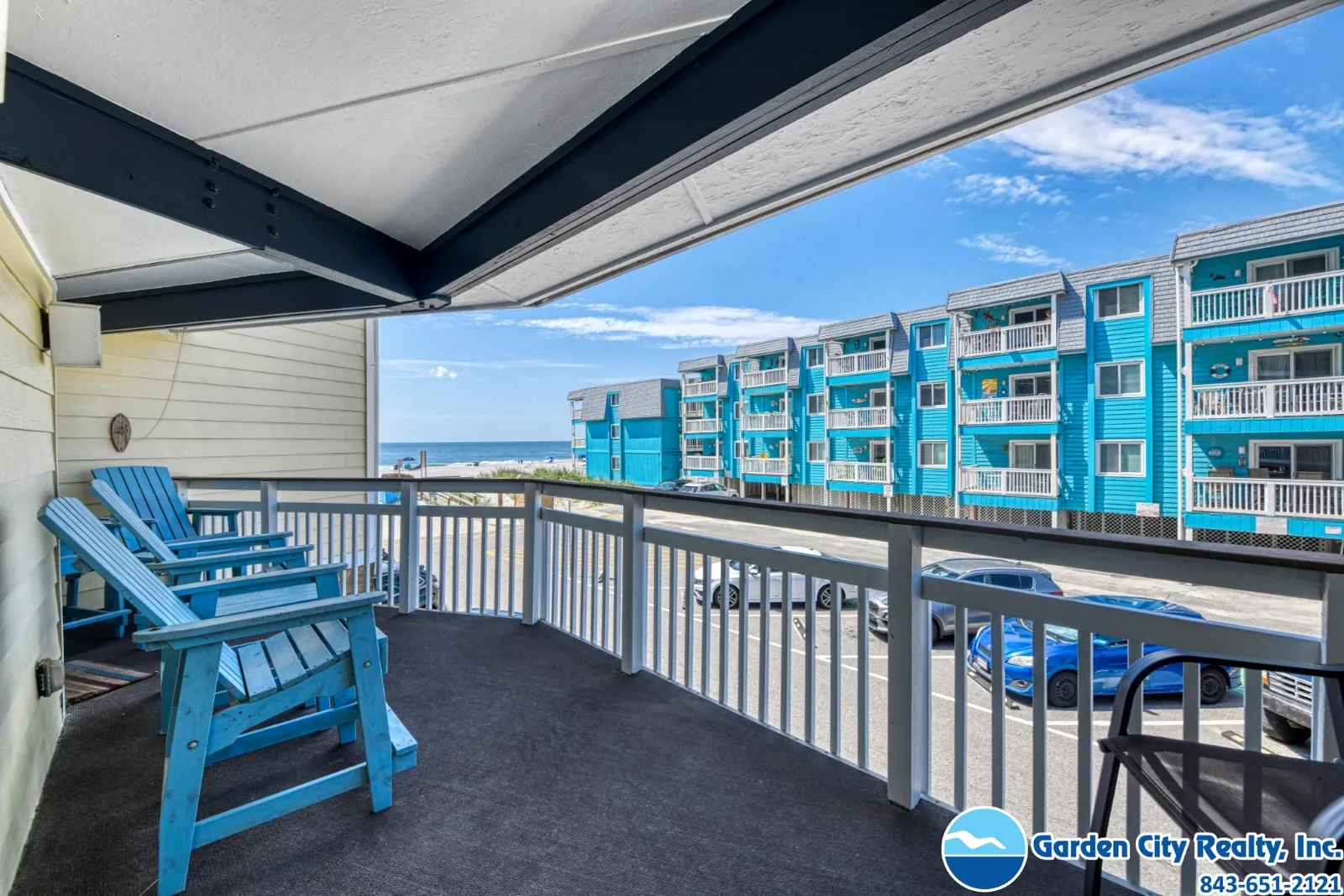 Afterdeck 102 photo 2