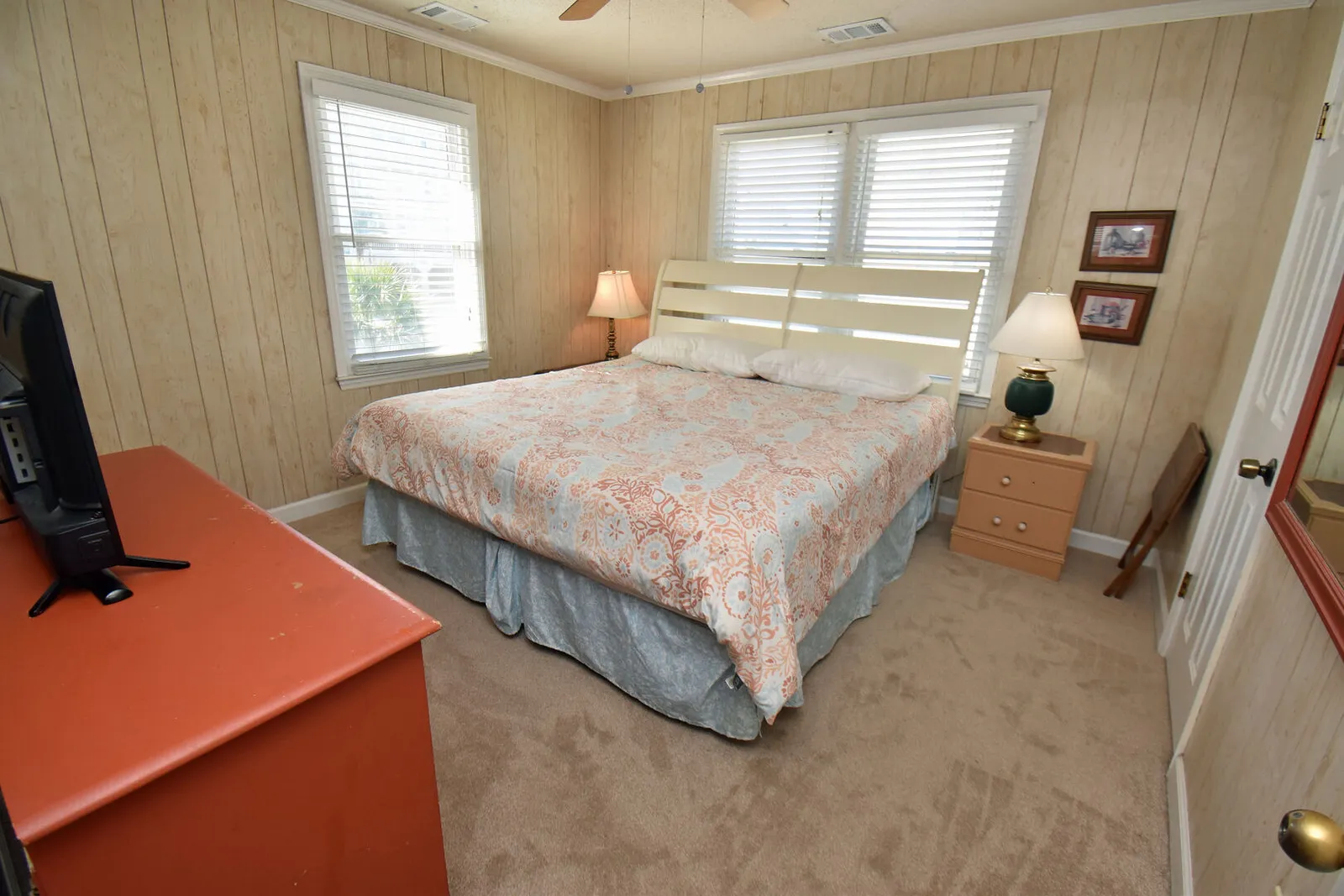 Electa's Place Up photo 16
