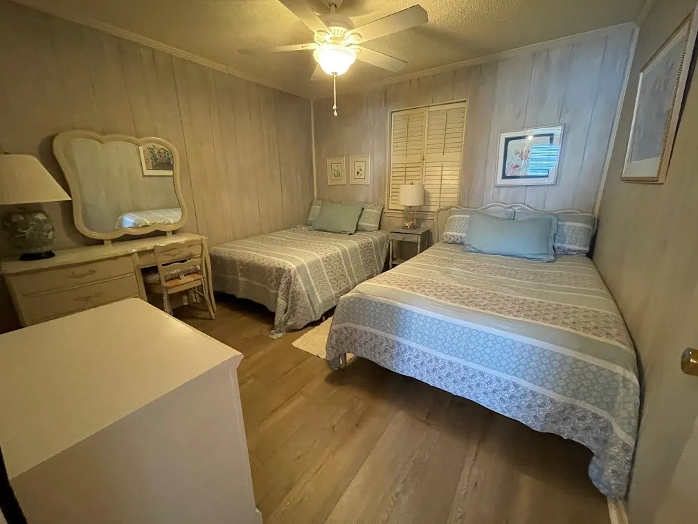 Inlet Pointe 37 photo 9