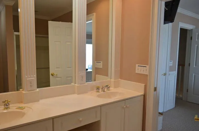 Surfside 6 photo 17