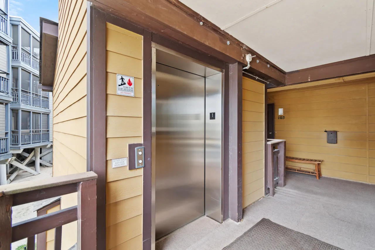 After Deck, Unit 201 photo 6